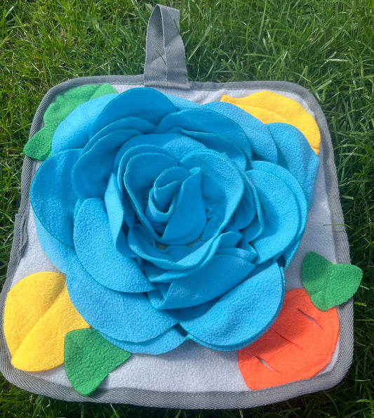 Rose Travel Forage Mat