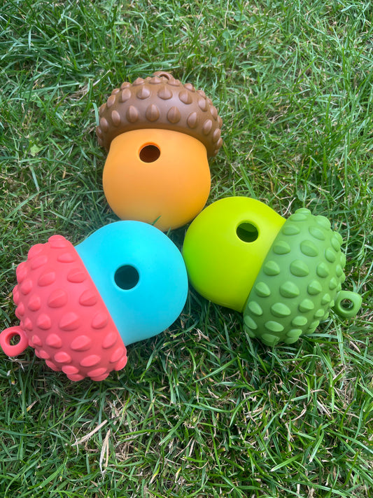 Acorn Treat Dispenser